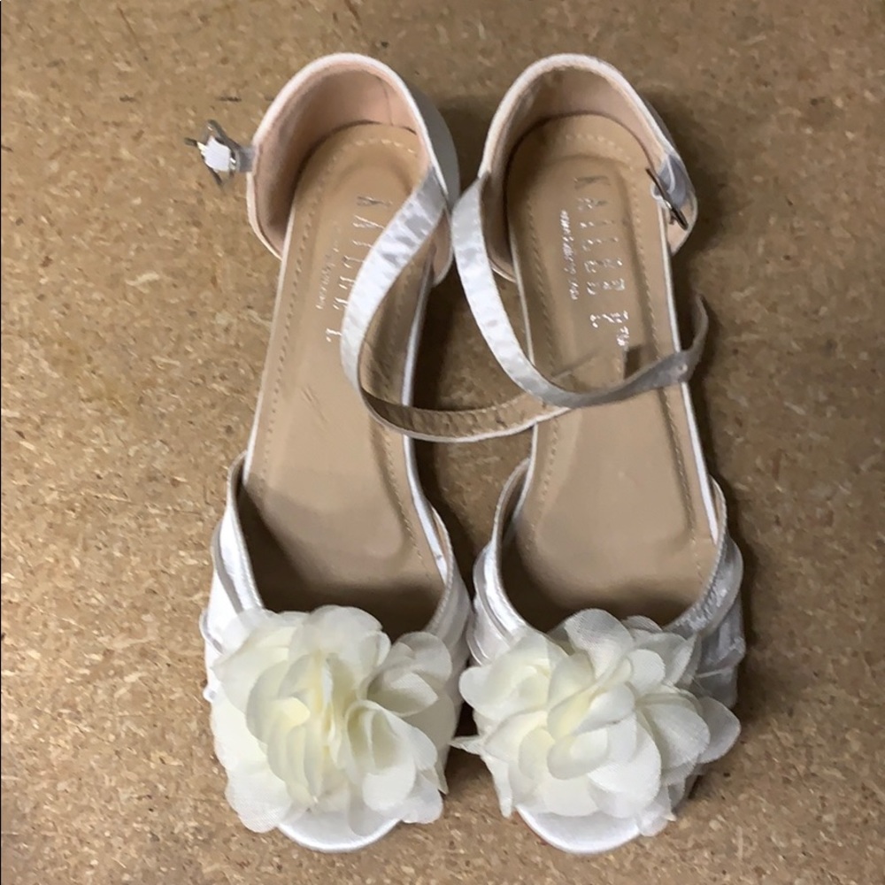 What satin small heels shoes